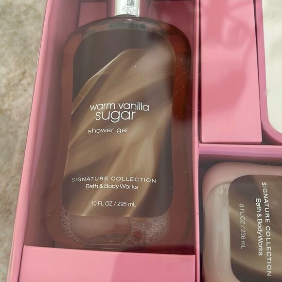 Bath & Body Works Huge Gift Set - Picture 4 of 8